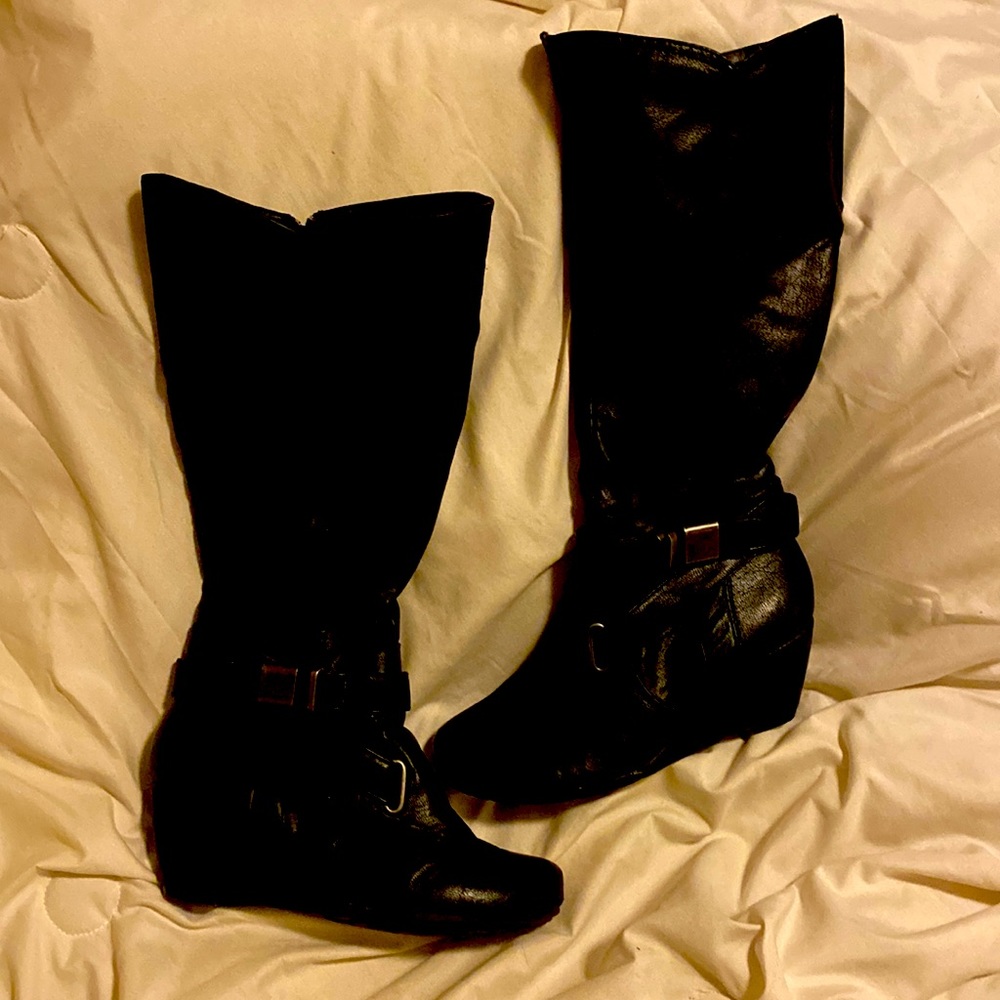 BareTraps Caylen Black Wedge Boots Size 6